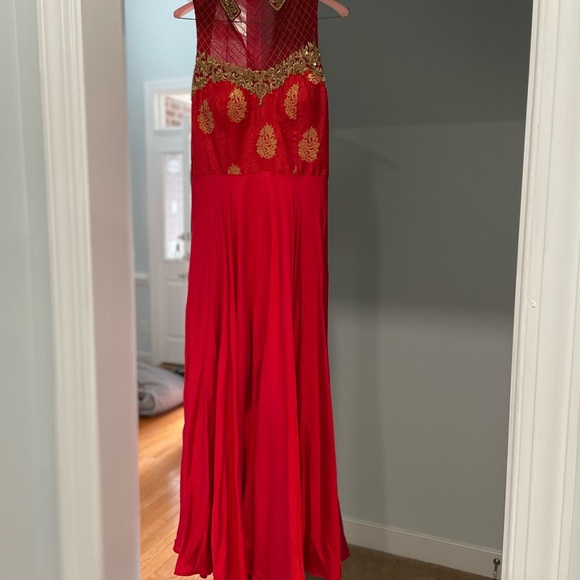 Indian outfit - Picture 2 of 2